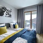 About Art Apartments